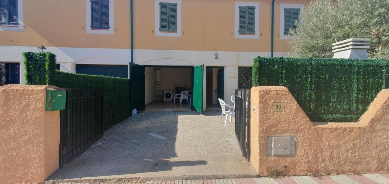 Casa Mas Pinell 93 Villa Torroella De Montgri Bagian luar foto